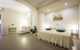 Santa Maria Novella Modern Apartment
